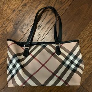 Burberry Nova Check Large Nickie Tote Black